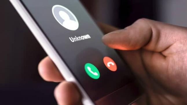 اتصال مشبوه باسم البنك.. رقم 0678237496 في الواجهة، ونداء عاجل إلى رئاسة النيابة العامة لوقف عصابات النصب الهاتفي