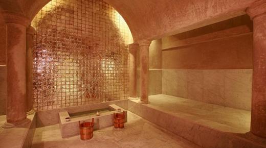 أرباب الحمامات والرشاشات بالدار البيضاء يطلقون عريضة