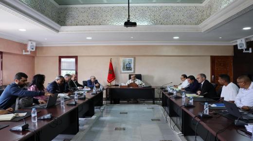 عمالة إنزكان أيت ملول تحتضن اجتماع اللجنة الإقليمية لتتبع مشاريع التأهيل الحضري لمدينة إنزكان في شطرها الأول.