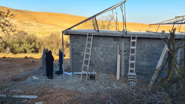 ومضة تنموية من وامسكت: شمس الطاقة وإرادة الرجال