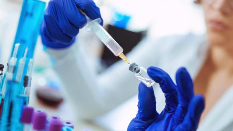 روسيا : بدء الإنتاج التجاري لأول لقاح ضد فيروس كورونا المستجد في شتنبر المقبل