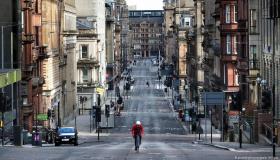 فرنسا تعتزم تمديد الحظر على “التجمعات الكبيرة”