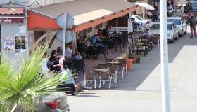 إستغلال الأرصفة من قبل أرباب المقاهي و المطاعم والمحلات التجارية يضع السلطات الإقليمية بإنزكان أيت ملول على المحك