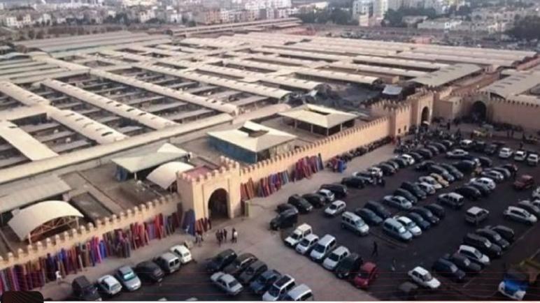 بيان ناري لجمعية منتدى رؤية أكادير للتنمية الاجتماعية يكشف العبث بسوق الأحد …مواقف الزوار في قبضة التجار والسلطات مطالبة بالتدخل العاجل
