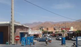 مهرجان تافراوت يستقبل زواره بالانقطاعات المتتالية للماء الصالح للشرب في جو حار..