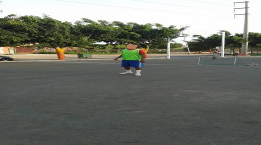 معمل بايت ملول يستولي على فضاء عمومي خاص للساكنة.