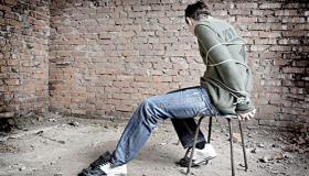 توقيف 7 أشخاص في قضية تتعلق بالنصب والاحتيال والاحتجاز وطلب فدية بالناظور