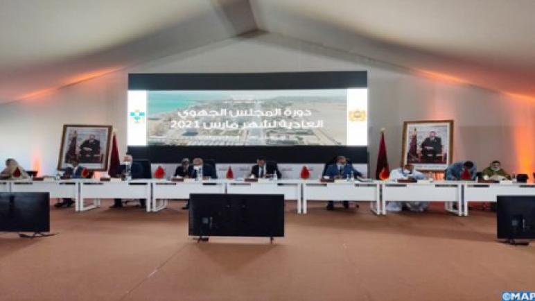 مجلس جهة الداخلة – وادي الذهب يصادق على 14 مشروعا بقيمة 574 مليون درهم بالكركرات