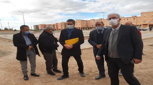 والي جهة مراكش آسفي وعامل عمالة مراكش في جولة تفقدية للمشاريع الكبرى