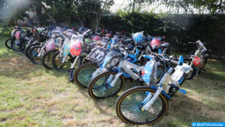 توزيع دراجات هوائية لفائدة عدد من التلاميذ بالفقيه بن صالح