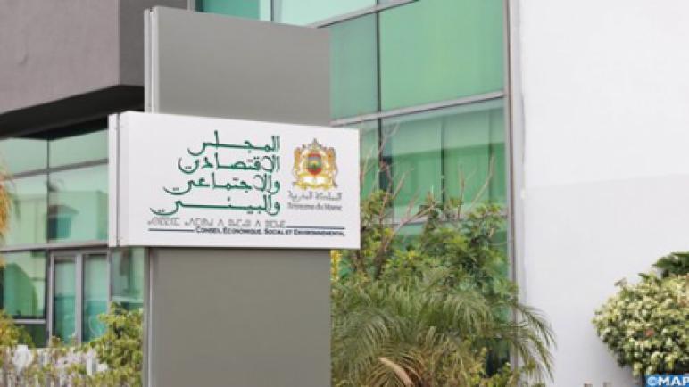 تحرر المرأة يمر عبر كسر “السقف الزجاجي”