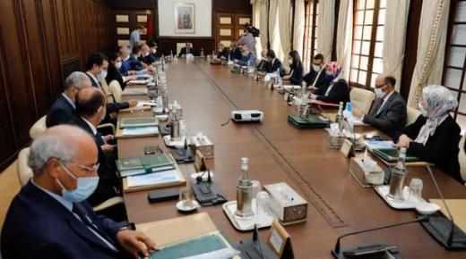 مجلس الحكومة يصادق على مشروعي مرسومين حول نظام التأمين الإجباري عن المرض ونظام المعاشات الخاصة ببعض الفئات