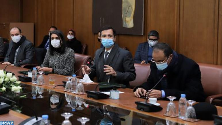 توقيع خمسة عقود برامج وتعديل عقد برنامج إنعاش قطاع السياحة