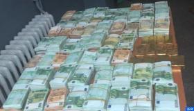 تفاصيل حجز 20 كيلوغراما من صفائح الذهب وأزيد من مليوني أورو بوجدة