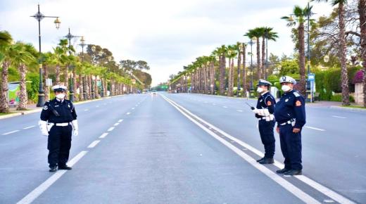 تنقلات نهاية العيد تحاصر السلطات مع تخوفات من قرارات فجائية