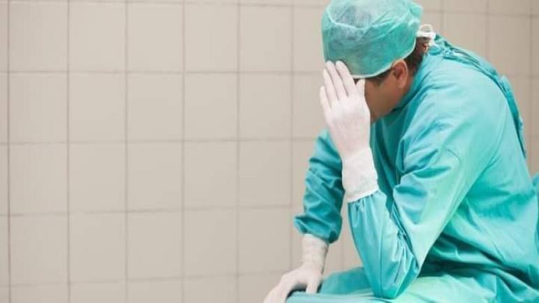 الحكومة تتأخر في تلقيح المغاربة ضد كورونا وتُتعب أطر الصحة بالانتظار