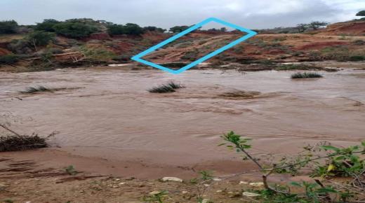 ساكنة جماعة سيدي احمد السائح في عزلة تامة بسبب السيول الكبيرة لواد”اغزر العين”