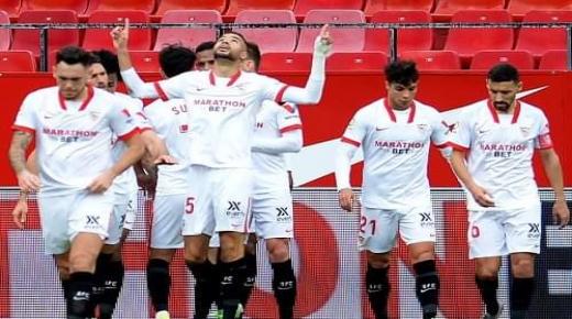 النصيري يواصل تعزيز أرقامه الشخصية في الليغا بعد ثلاثيته في شباك قادش