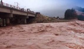 أمطارا قوية تتسبب في فيضانات كبيرة بالقصر الصغير والسكان يطالبون بتدخل عاجل لتجنب “كارثة”