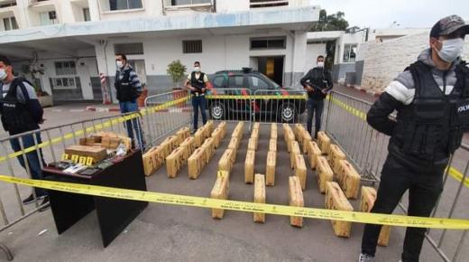 توقيف سائق شاحنة وابنه يشتبه تورطهما في تهريب طن و40 كيلوغراما من مخدر الشيرا باكادير