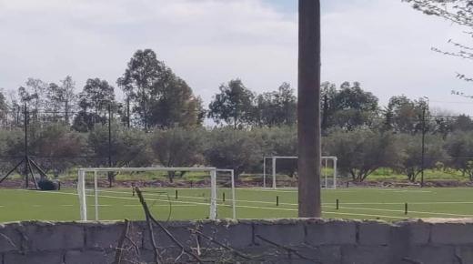 صور تفضح إستغلال ظروف جائحة كورونا… أمام أعين السلطات.. تشييد ملاعب خاصة بدوار الظلام