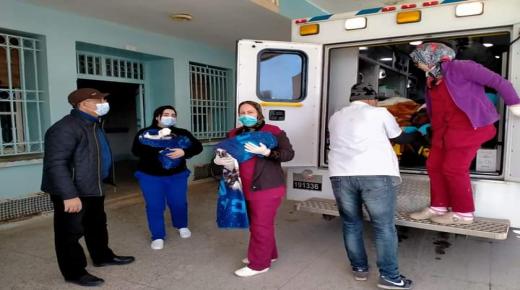 تيزي وسلي اقليم تازة ولادة سيدة لتوأم وسط الثلوج ومندوبية الصحة بتازة تخلق الحدث