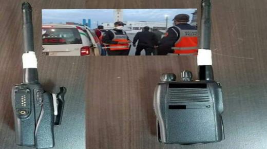 أمن مهدية يوقف رجل ستيني ذو سوابق عدلية بتهمة انتحال صفة شرطي بحوزته جهاز لا سلكي