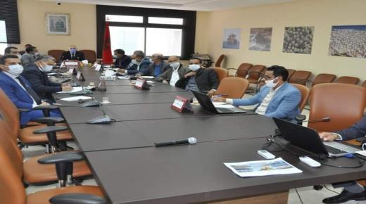 عامل إقليم يترأس اجتماعا تشاوريا حول مشروع التأهيل السياحي بسدي إفني