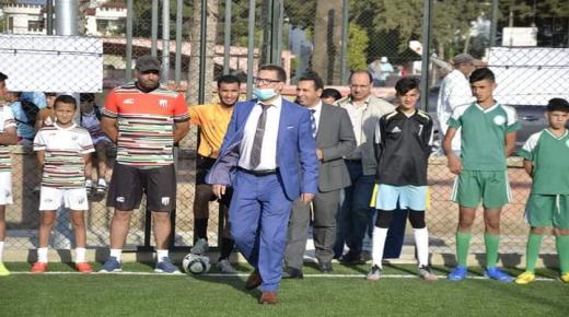 تسليم 3 ملاعب للقرب بالعشب الاصطناعي منجزة من طرف المبادرة الوطنية للتنمية البشرية وشركائها بوزان
