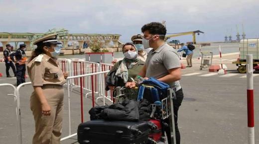 الحكومة تصادق على إحداث تعويض لتنقل أفراد الجالية من 3 موانئ أوروبية