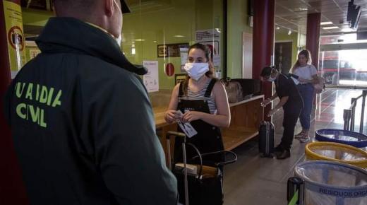 إسبانيا تفرض حجرا على الوافدين من 4 دول