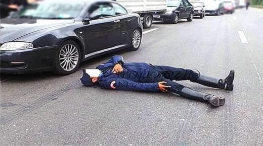 اعتداء بالسيوف على شرطي وسرقة سلاح وظيفي بأكادير