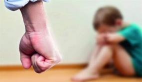 “بلا رحمة ولا شفقة”.. أب يخنق طفله البالغ من العمر خمس سنوات حتى الموت ضواحي سيدي بنور