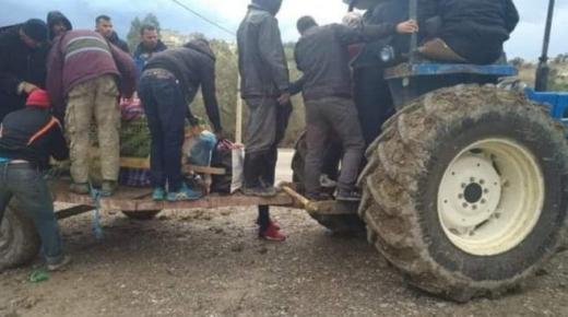 نقل ميتة في جرار بتاونات يثير رواد مواقع التواصل