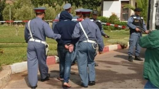 درك ولاد تايمة يعتقل وحشاً آدمياً اغتصب شقيقته وهاجم المصلين بالمسجد