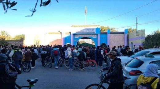 وزارة التربية الوطنية توقف قرار “الفروض الموحدة”