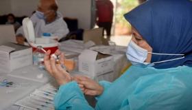 ضعف الإقبال على التطعيم يثير مخاوف “صلاحية اللقاحات” وتكاليف الجرعات