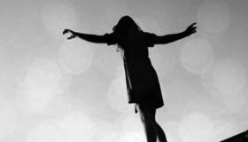 شابة بأكادير تلقي بنفسها من الطابق الثالث بسبب عشيقها