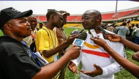 الكاميروني روجي ميلا يعتذر للمغاربة