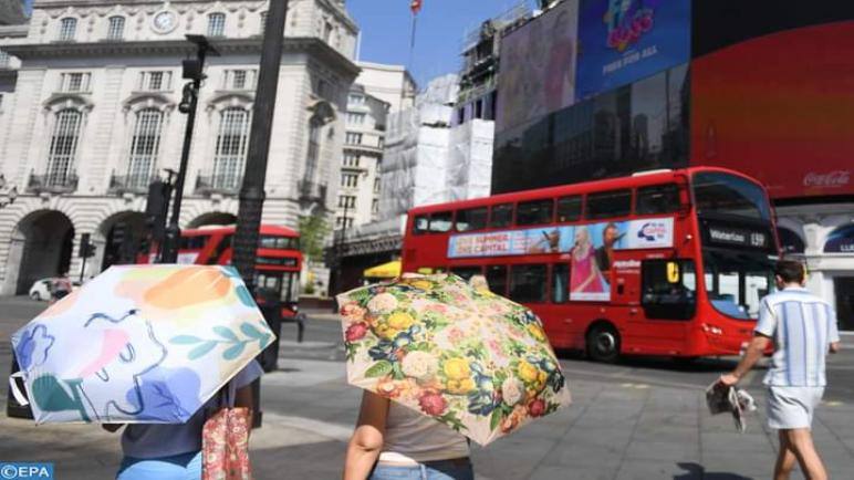 بريطانيا تسجل أعلى درجة حرارة لأول مرة في تاريخها