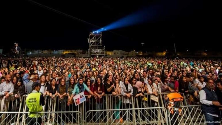 بسبب “الحرائق”.. سلطات طنجة تدعو منظمي المهرجانات إلى تأجيلها