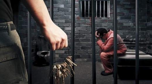 اغتصاب تلميذات يلقي بأستاذ وراء القضبان