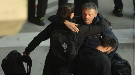 دي لا فوينتي يخلف إنريكي في تدريب “لاروخا”