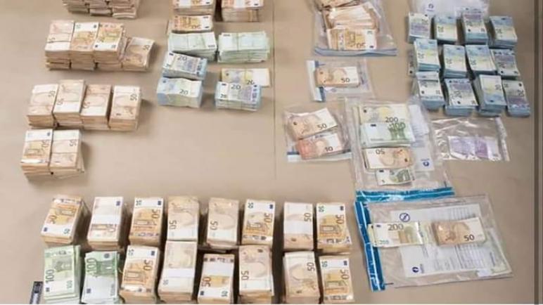 سلطات بلجيكا تنشر صورة أموال مضبوطة ضمن مداهمات “رشاوى قطر”