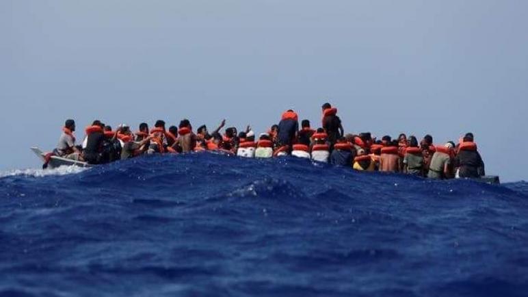 وفاة خمسة مهاجرين وفقدان عشرة آخرين في غرق مركب قبالة السواحل التونسية