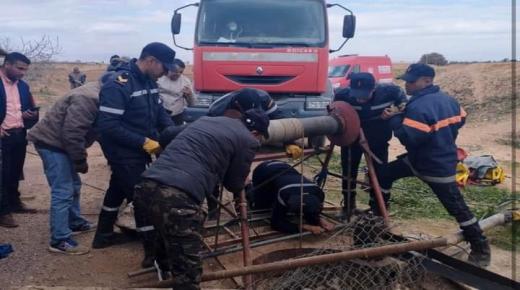 إنقاذ شخص علق في بئر بجماعة الصفاء