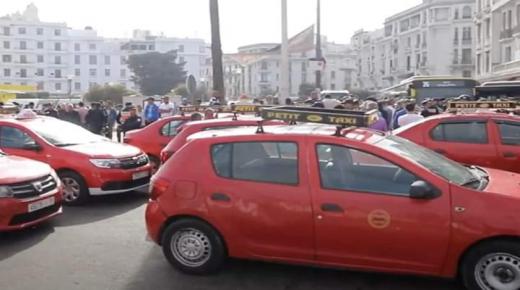 النيابة العامة تحقق مع سائقي سيارات الأجرة والتطبيقات الذكية بالبيضاء