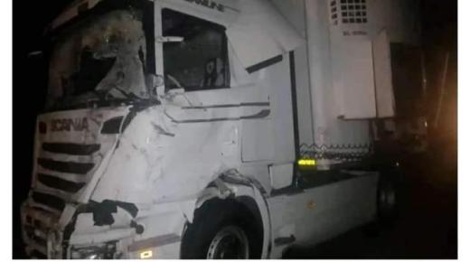 سقوط ضحايا خلال حادث مروري ناجم عن انقلاب شاحنة محملة بالسردين بكلميم