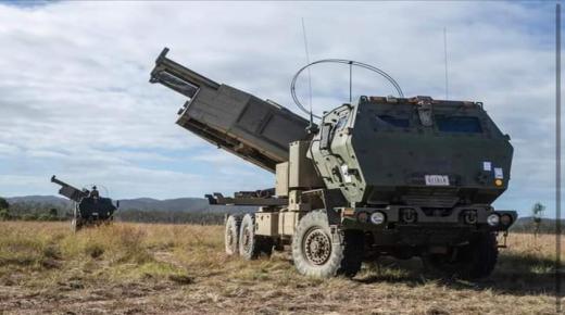 إسبانيا تتوجس من امتلاك الجيش المغربي صواريخ “هيمارس” الأمريكية المدمرة