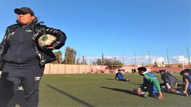 حسناء الدومي، أول امرأة مغربية تشرف على تدريب فريق لكرة القدم ذكور